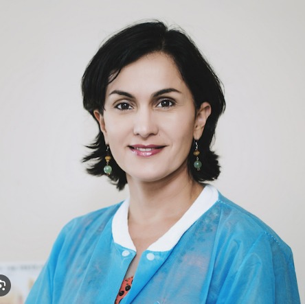 Dra. Evelyn Abreu